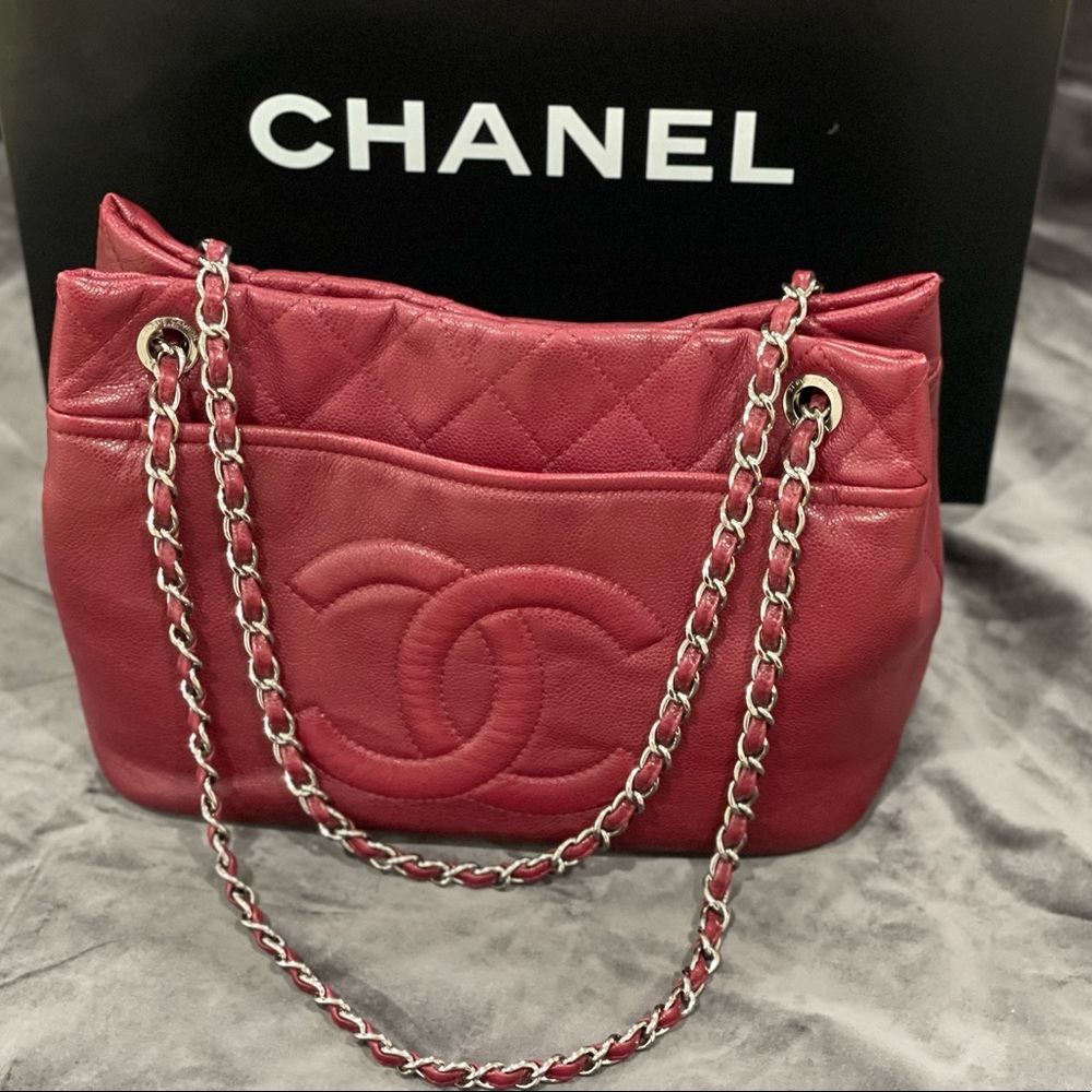 Authentic Chanel Large Grand Shopper burgundy